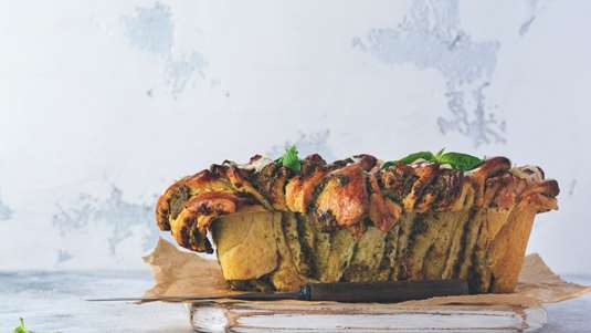 Αλμυρό Κέικ με Μυρωδικά