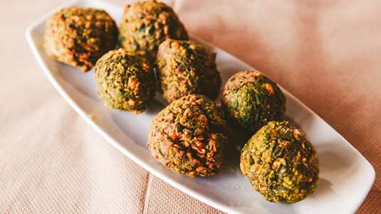 Σπανακοκεφτέδες στο Φούρνο