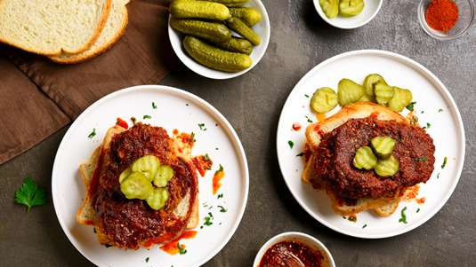 Τραγανά Φιλετάκια Κοτόπουλου με Σάλτσα Bloody Mary