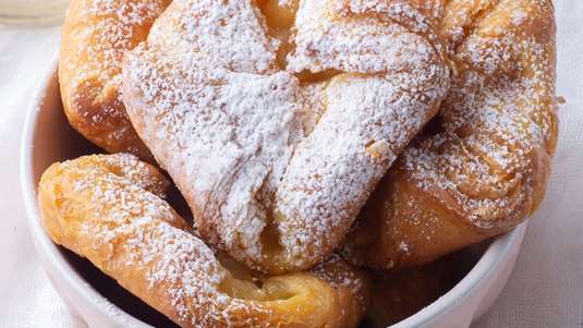 Σιροπιαστά Μηλοπιτάκια