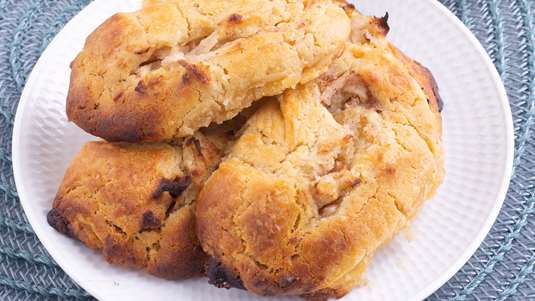 Μπισκοτάκια με Σφολιάτα και Μήλο