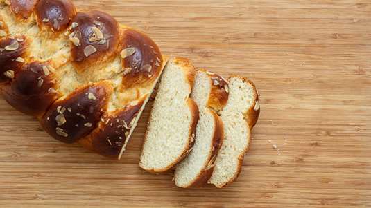 Πεντανόστιμα Τσουρέκια