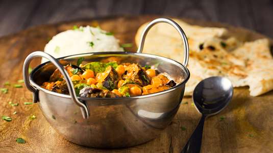 Ρεβίθια με Μελιτζάνες στο Φούρνο