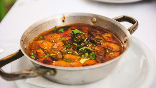 Γίγαντες με Ξινόμηλα