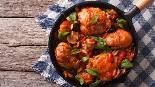 Αρωµατικό Κοτόπουλο µε Μανιτάρια και Ντοµάτα