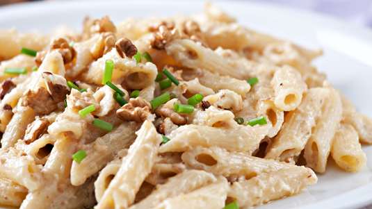 Πένες µε Καρύδια και Πατάτες