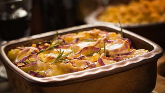 Πατάτες με Κρεμμύδια στο Φούρνο