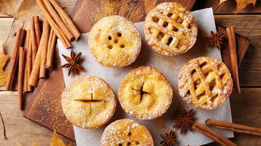 Μηλοπιτάκια με Σπιτική Ζύμη