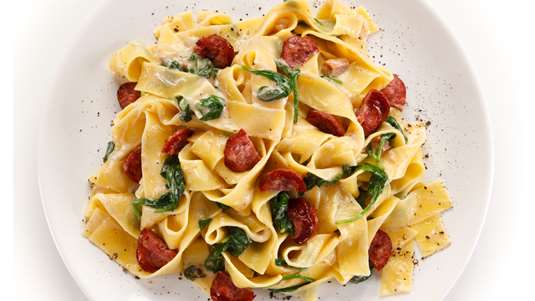 Μακαρόνια με Λουκάνικα