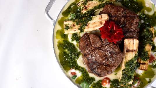 Χοιρινό στο Φούρνο με Λάχανο