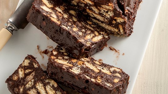 Κλασικός Σοκολατένιος Κορμός με Πτι Μπερ