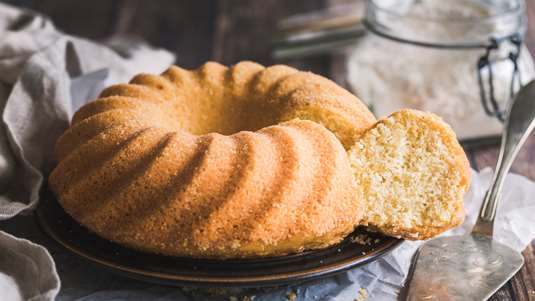 Κέικ με Γιαούρτι και Ελαιόλαδο