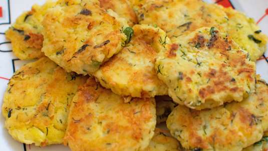Τηγανίτες με Πατάτες και Κολοκυθάκια