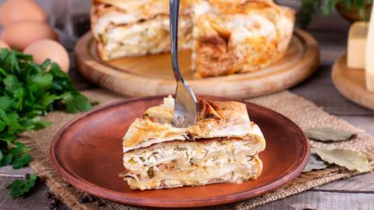 Τυρόπιτα με Φέτα και Ανθότυρο