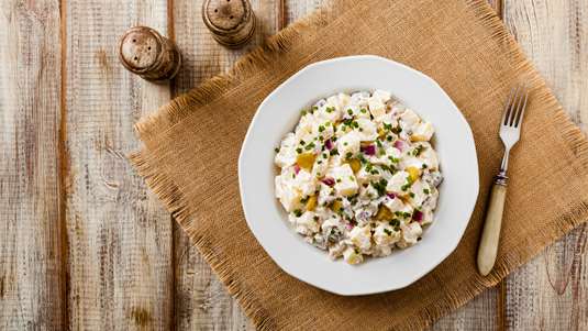 Πατατοσαλάτα με Κοτόπουλο