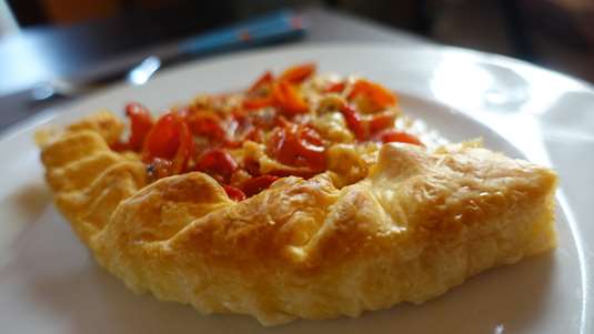 Πιτούλες Γεμιστές με Ντομάτα