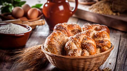 Ατσμάδες με Γιαούρτι και Σουσάμι