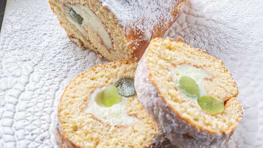 Κορμός με Σταφύλια σε Τραγανό Φύλλο