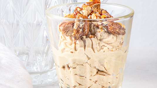 Μoυς Καφέ με Σπιτική Πραλίνα Αμυγδάλου