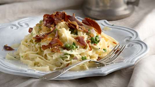 Ταλιατέλες με Αρακά και Προσούτο