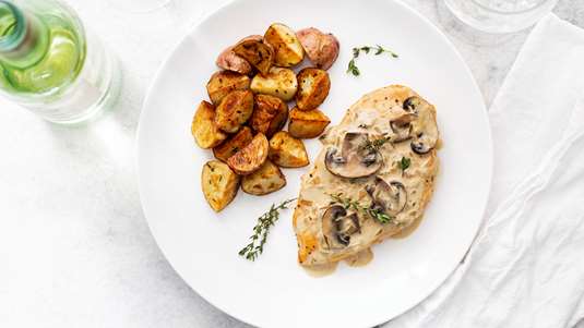 Κοτόπουλο με Μανιτάρια και Τυρί