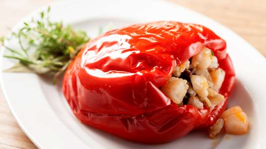 Πιπεριές Μυρωδάτες με Θαλασσινά και Μυρωδικά