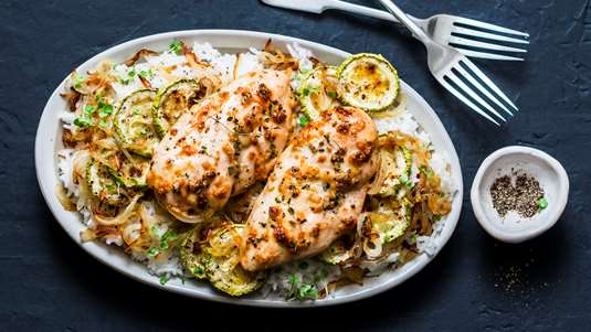 Κοτόπουλο με Ρύζι στο Φούρνο