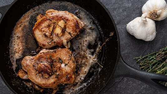 Κοτολέτες Χοιρινές με Ανθόγαλο