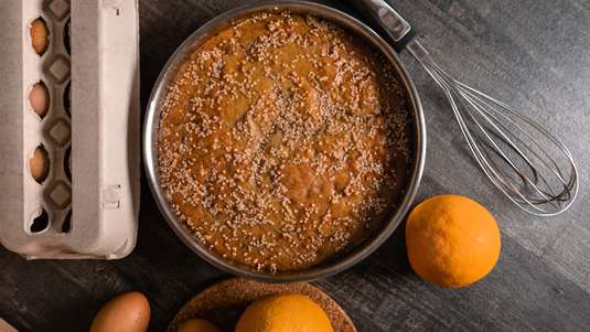 Σουσαμένια Πορτοκαλόπιτα