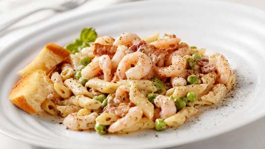 Λευκή Γαριδομακαρονάδα με Σπανάκι