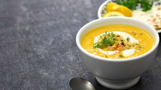 Αρωματική Σούπα Λαχανικών με Ταχίνι