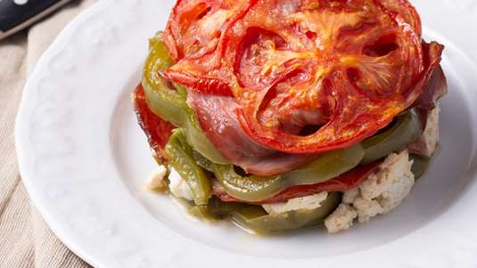 Σουφλέ Ντομάτας με Πιπεριές