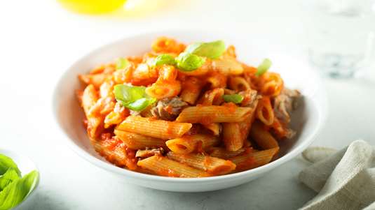 Πένες με Κοτόπουλο και Μαύρο Σουσάμι