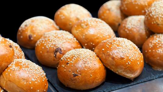 Εύκολα Βουτυρένια Ψωμάκια