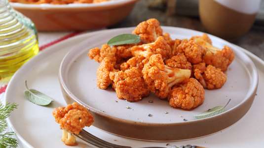 Κουνουπίδι Κοκκινιστό με Πιπεριές και Ρύζι