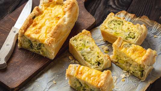 Ψωμί Ζυμωτό με Μπρόκολο