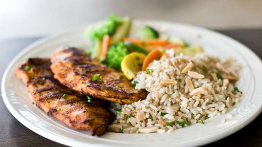 Κοτόπουλο με Ρυζάκι στο Φούρνο