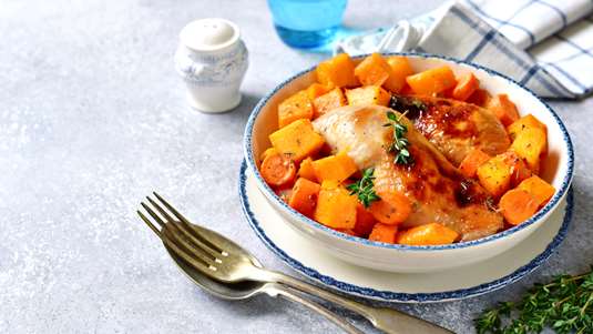 Κοτόπουλο µε Καρότο, Πράσο, Κρεµµύδι