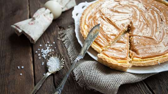 Τάρτα Καραμέλας με Ψιχουλιαστή Ζύμη