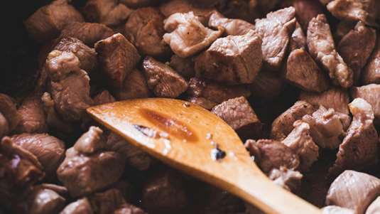 Χοιρινή Τηγανιά με Τυριά