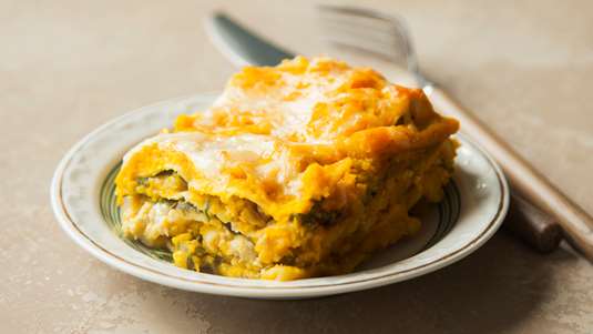 Λαζάνια με Πράσα και Λουκάνικο