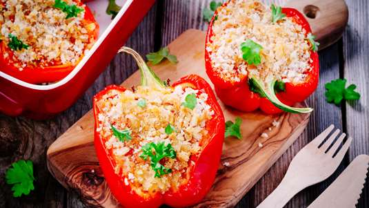 Πιπεριές με Ντομάτα και Φέτα