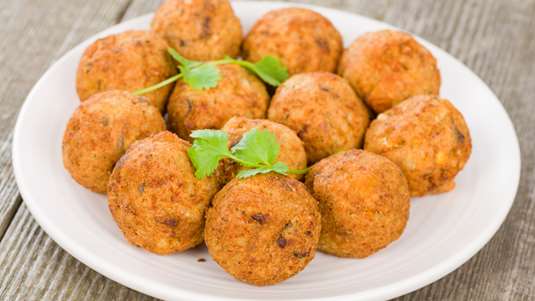 Ρεβιθοκεφτέδες Σαµιώτικοι