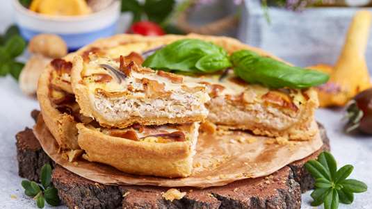 Εύκολη Τάρτα με Κοτόπουλο και Μανιτάρια