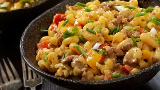 Φωλιές με Μπιφτέκι και Κοφτό Μακαρονάκι