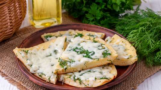 Εύκολο Φαγάκι με Τυριά