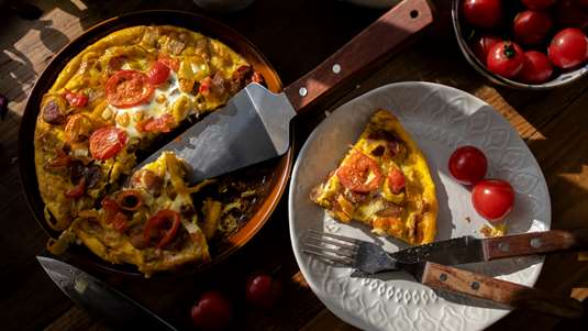 Ομελέτα στο Φούρνο με Ντοματίνια