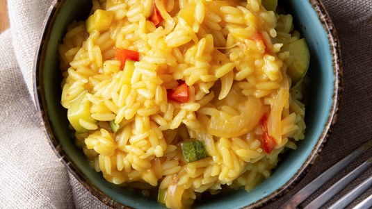 Πιλάφι με Πάπρικα και Γραβιέρα