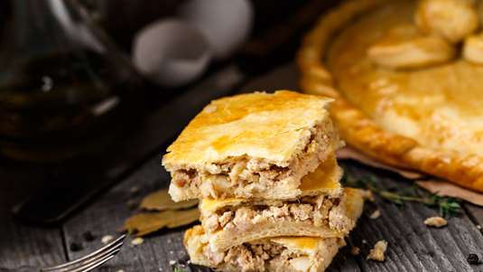 Μπουγάτσα με Κοτόπουλο και Τυρί