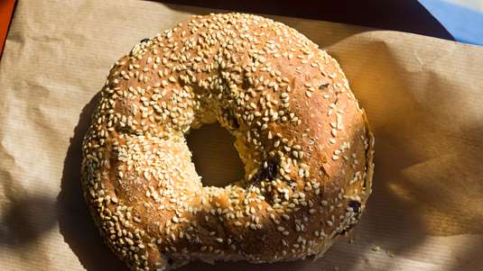 Κουλούρι Θεσσαλονίκης με Κρέμα Φέτας